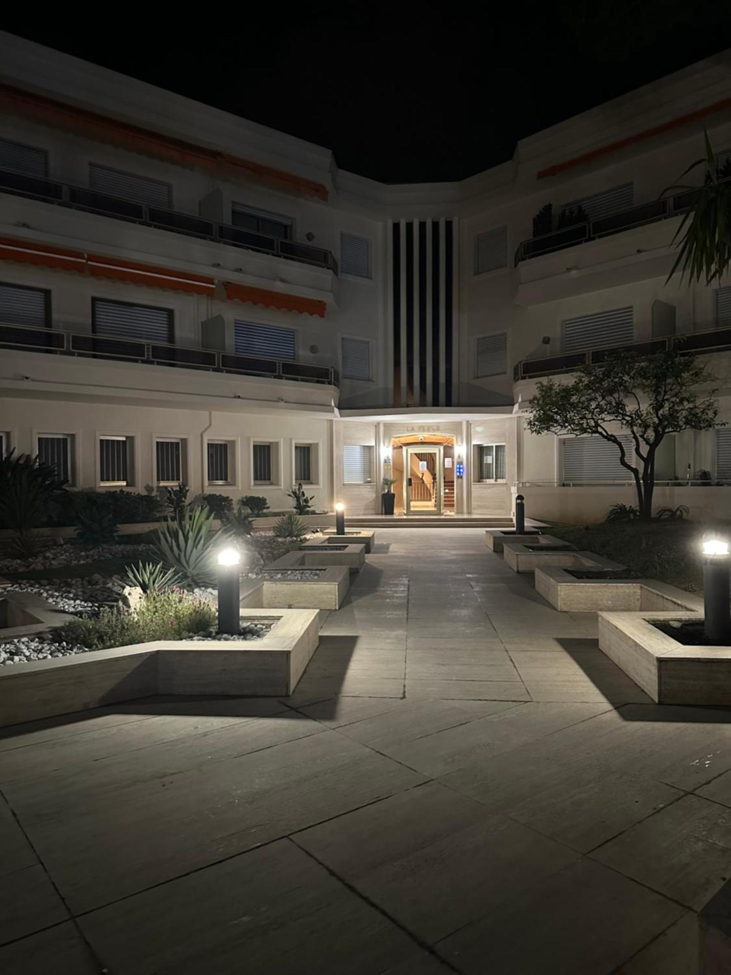 Studio Front De Mer A 10Metres De La Plage 卢贝新城 外观 照片
